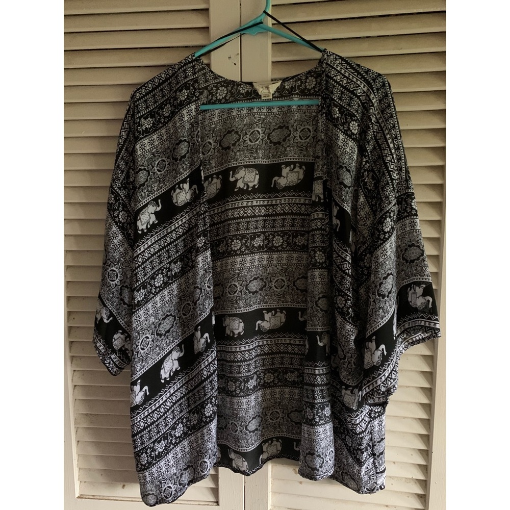 LA Hearts Printed Kimono Free Size